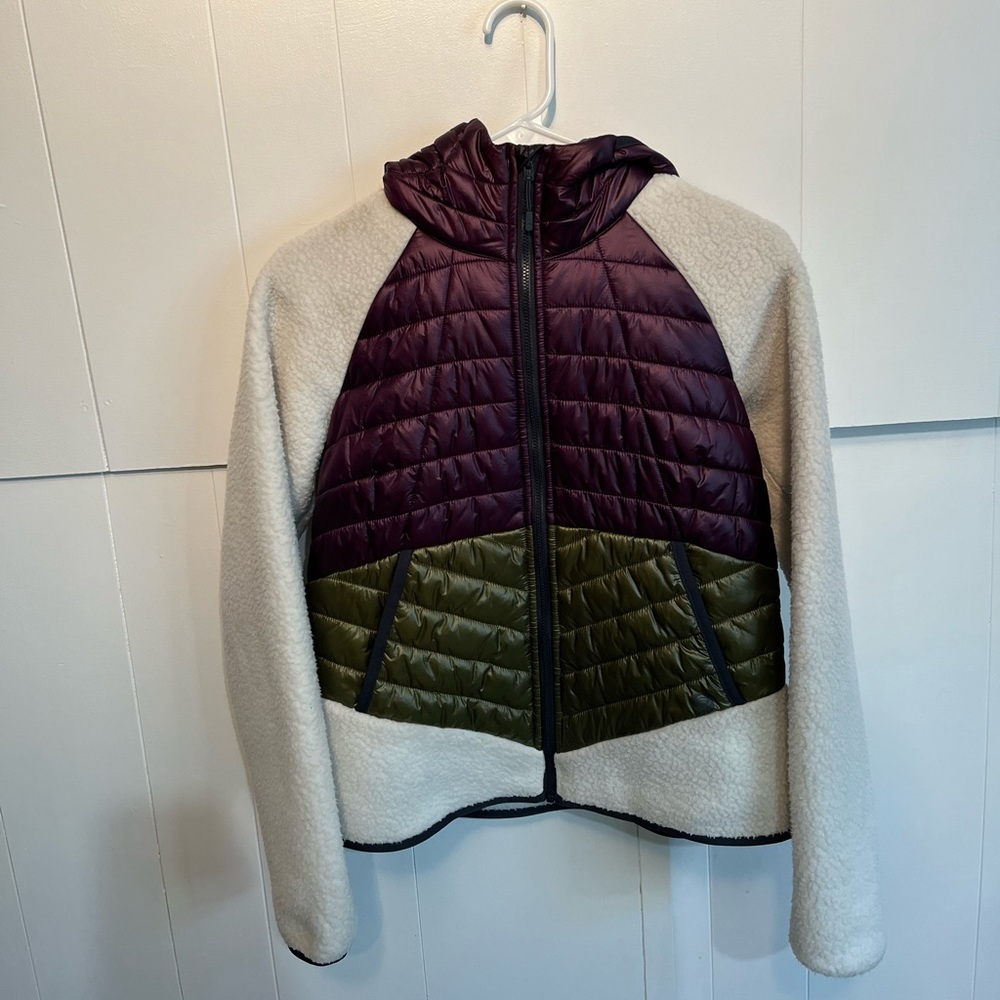 Mountain Hardware fleece